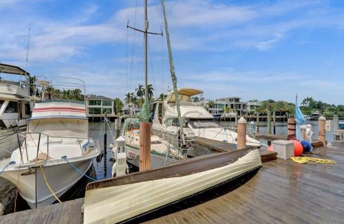 Hendricks and Venice Isles Apartment | Beach Isles Modern 1BR in Fort Lauderdale with Patio