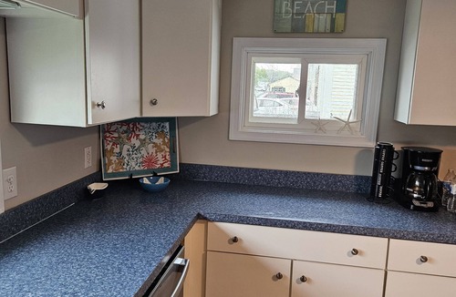 Selbyville House | Beach living on a canal, pool, fishing, minutes to Fenwick beaches- shops-dining