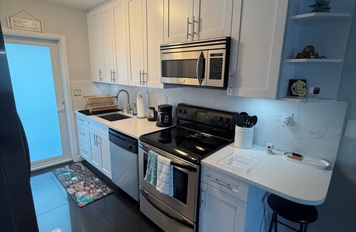 Dolphin Isles Apartment | Beach Lover’s Paradise: Cozy rental just 5 minutes walk to Fort Lauderdale beach