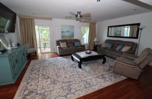Northeast Virginia Beach House | Beach Luxury Townhouse