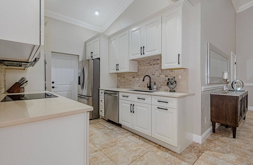 Fort Lauderdale Villa | Beach Mansion Waterfront Dream! Heated Pool 5b/4ba