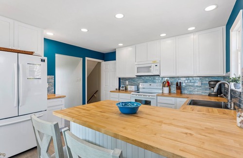 Villas House | Beach, pool, and incredible sunsets. Dog Friendly!