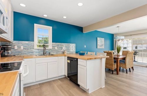 Villas House | Beach, pool, and incredible sunsets. Dog Friendly!