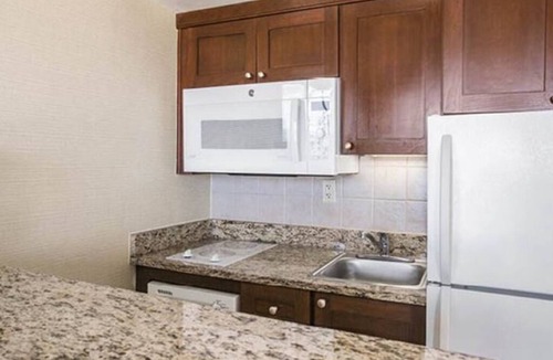 Northeast Virginia Beach Resort | Beach Quarters Resort Oceanfront condo with 2 oceanfront balconies!