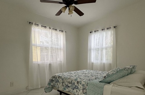 Little Ranches House | Beach style home in Hollywood!Perfect for family vacation Minutes to the beach