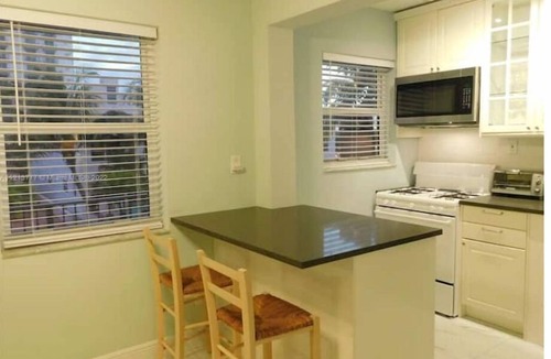 Hollywood Apartment | Beach Terrace Resort Hollywood Beach, Pool Access and Free Parking