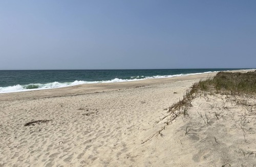 Madaket Cottage | Beach walking distance! Single house 3 bdr-2bths