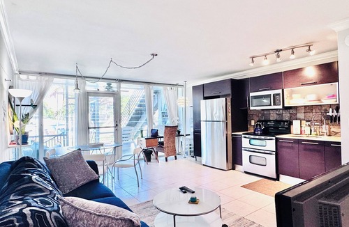East Fort Lauderdale Apartment | Beach, Waterfront, Dockage Beautiful 1/1 in best location in Ft. Lauderdale