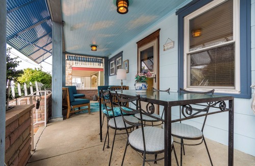North End Condo | "BEACHBLOCK" 2025 LUXE Comfort, For Memories, Great Porch,Spotless Save Big