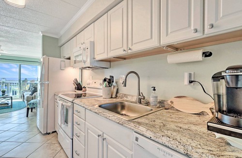Ocean City Condo | BeachBox II Panoramic Inlet Views Bayside Pool Park Free Couple's Corner