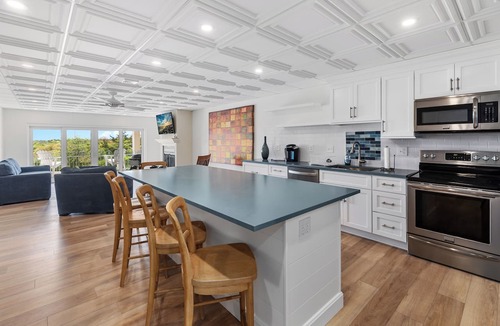Diamond Beach Condo | Beachfront 3 BR condo in Diamond Beach with pool - Completely renovated for 2024