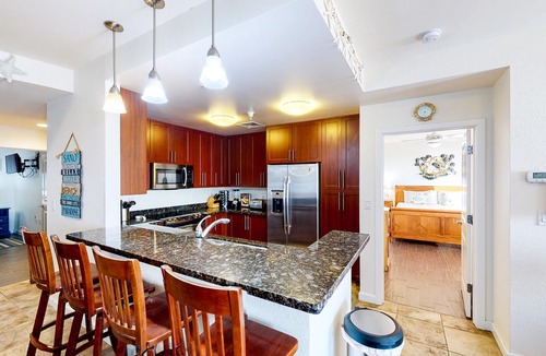 Sandbridge Condo | Beachfront condo with 2 oceanfront balconies, W/D, pool, & gym