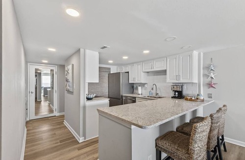 Northeast Virginia Beach Condo | Beachfront Condo/Pool/Surfing/Fishing/EW 205