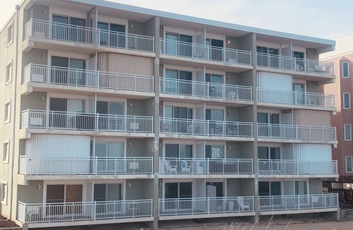 Midtown Ocean City Condo | Beachfront living near Seacrets! Don't let this memorable getaway pass you by.