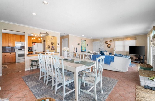Ocean City House | BEACHFRONT Luxury Home 1st Fl Walkout Shabby Chic + Direct Beach Access