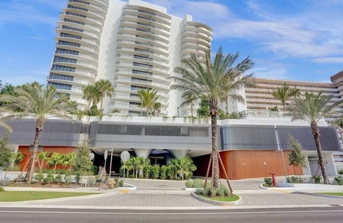 Pompano Beach Condo | BEACHFRONT LUXURY FURNISHED SHORT TERM 2 BEDROOM, FLOWTHROUGH SUNRISE & SUNSET