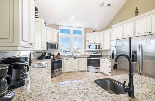 Ocean Hill House | Beachfront Oasis w Dune Walkover, Pool n Spa & More!