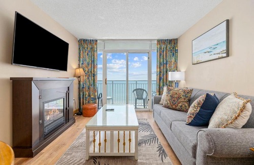 Myrtle Beach Apartment | Beachfront Resort with Ocean View - Near Boardwalk!