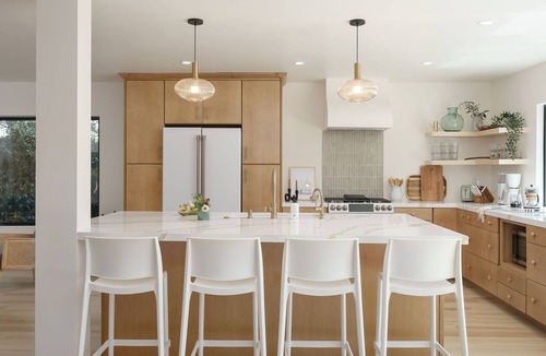 Pierpont Bay House | Beachmont Luxurious Beach Escape-Stylish 5BR Haven