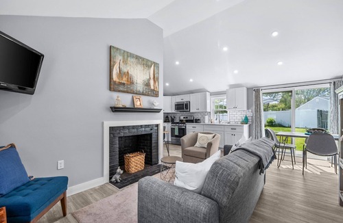 West Dennis Cottage | Beachside Bliss at Sunset Retreat