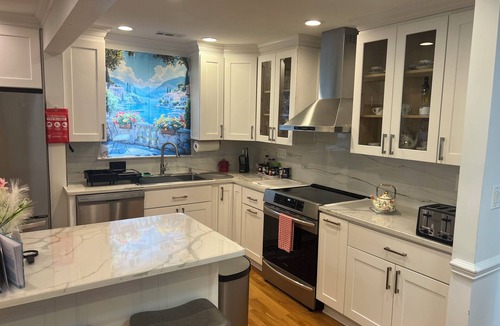 Bayview House | Beachside Escape 2-Bedroom Gem in Norfolk, Steps from the Sand, with AC and Wifi