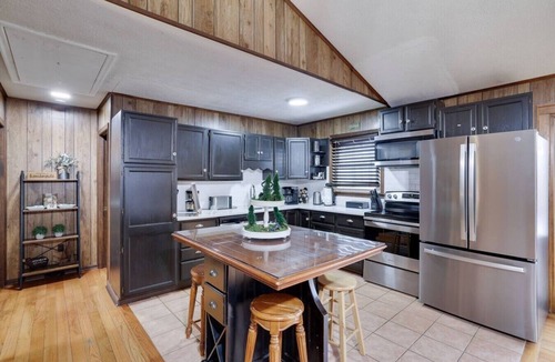 Gouldsboro House | Bear Haven Cabin - Epic Game Room/Lake/Fire Pit