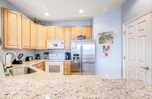 Ocean View Condo | Bear Trap Dunes 2nd floor condo w/basketball court, free WiFi, and shared sauna