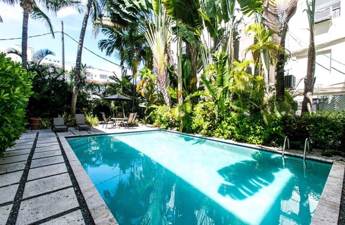 South Beach Condo | Beautiful 1 bedroom apartment with POOL in the heart of SOUTH BEACH!
