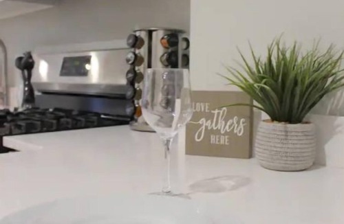 Albany Apartment | ★ BEAUTIFUL 2 BED 2 BATH w/SOAKER TUB + W/D★