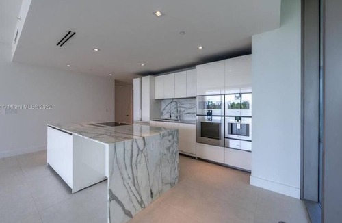 Bal Harbour Condo | Beautiful 2 Br. Condo (325085) by Houzlet