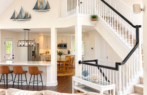 Villas House | Beautiful 4 bdrm home, water-views, brand new Saltwater Pool, and Roof Deck!