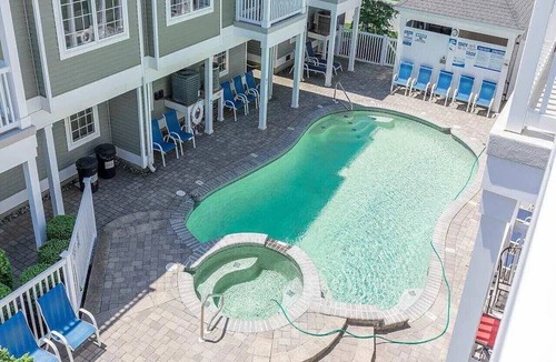 North Wildwood Condo | Beautiful 4 Bedroom Condo w/POOL & KING BED