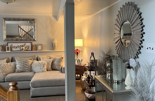 Yorkshire House | Beautiful 4 Bedroom Home Close to UD University & Bob Carpenter Ctr.