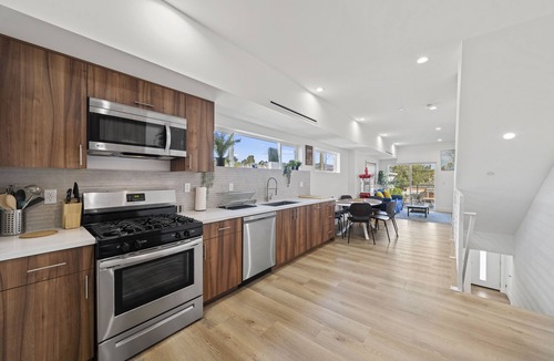 NoHo Arts District House | Beautiful 4 Bedrooms Townhome new construction NoHO! 10 min to universal studio