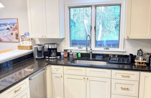 Oak Bluffs House | Beautiful 5 BR, 4.5 baths w/modern conveniences