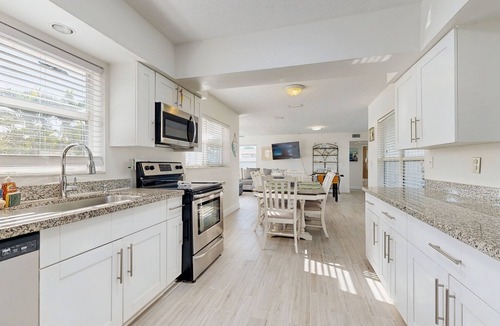 Harbor Village House | Beautiful & airy dog-friendly home near the beach with private pool, yard, grill