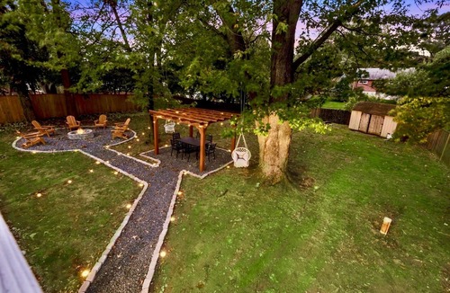Cape Saint Claire House | Beautiful Annapolis Home Near the Beach with a fitness room