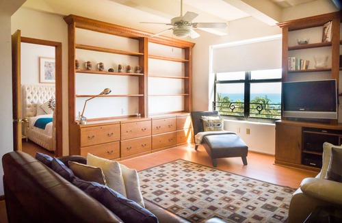 South Beach Apartment | Beautiful Apartment on Ocean drive with Beach Views!!