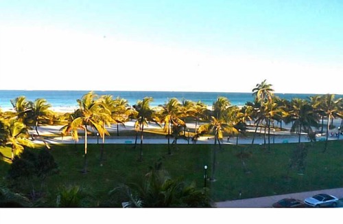 South Beach Apartment | Beautiful Apartment on Ocean drive with Beach Views!!