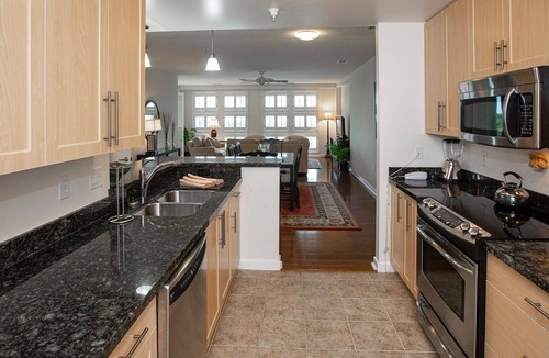 Sandbridge Condo | Beautiful bayside 2nd-floor condo with parking, 3 outdoor pools, gym, & AC