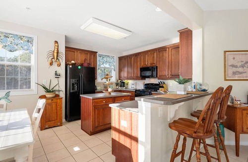 Bayside Apartment | Beautiful Bayside Landing!