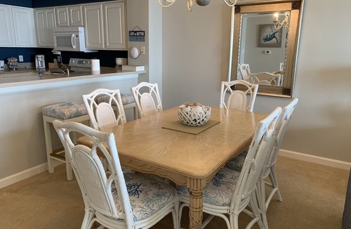 Ocean Drive Condo | BEAUTIFUL BEACHFRONT Condo- Quiet Pool Hot Tub Lazy River Aug SPECIALS