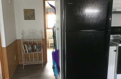 Wildwood Cottage | Beautiful Beach Cottage Two Blocks from Beach and Convention Center