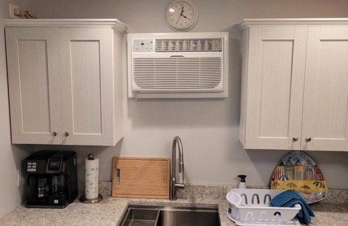 Wildwood Crest Condo | Beautiful Beachfront Condo in Wildwood Crest, NJ - With Full Kitchen!