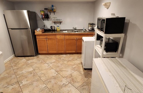 Saugus Apartment | Beautiful & Cozy one Bedroom Apartment near Boston and Logan Airport