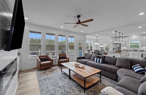 Ocean Sands House | BEAUTIFUL HOME! 2-Min Walk to the Beach, Saltwater Pool, Private