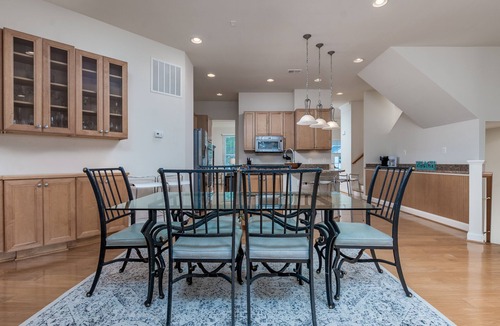 Long Neck House | BEAUTIFUL HOME IN THE PENINSULA! 33500 Marina Bay