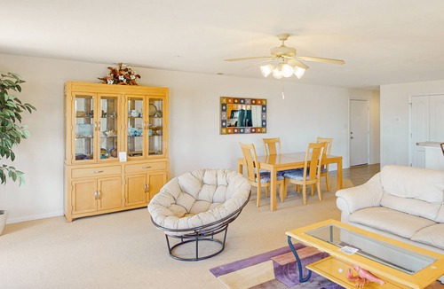 Sandbridge Condo | Beautiful home just 1 block from the beach w/shared pool, private washer/dryer