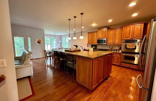 Long Neck House | Beautiful Home on Third Fairway in Peninsula Community - CLEAN LINENS OPTIONAL