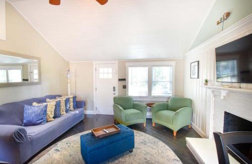 West Yarmouth House | Beautiful Home Walk to Water Dog Welcome